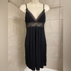 EUC Cynthia Rowley black with black/gold lace negligee, size Medium